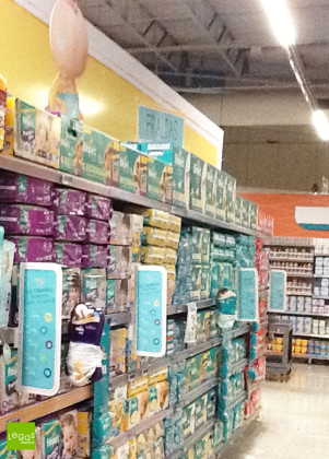 AMBIENTACAO-GPA-EXTRA-BABY-CARE-FRALDAS-GONDOLAS-SETOR-METAL-LEGAS-DISPLAY